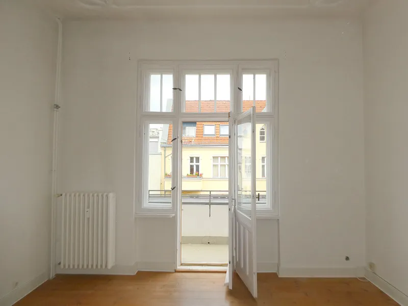 Wegener Straße - Altbaucharme im beliebten Wilmersdorf – Dielen, Stuck, Balkon – 2 Zimmer — photo 1